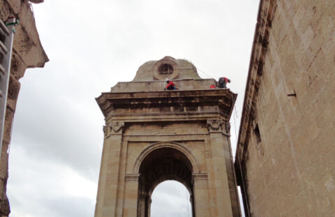 Instalación Sistemas Antiaves (Patrimonio)