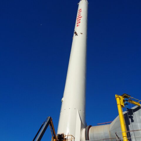 Trabajos en chimenea industrial