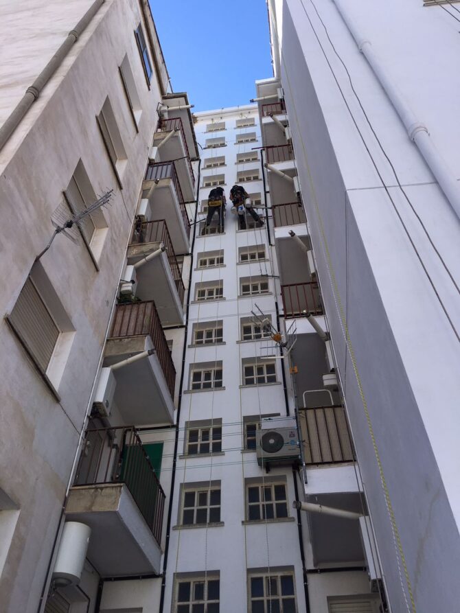 Rehabilitación fachada trasera