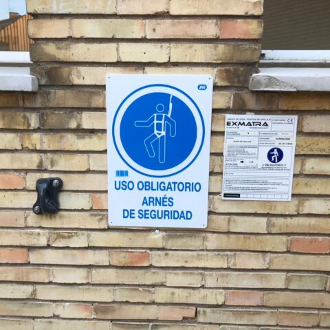 Instalación de anclajes homologados