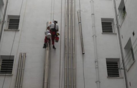 Instalación de tubos de salida