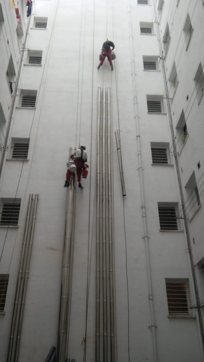 Instalación de tubos de salida