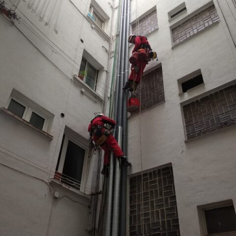 Instalación de tubos de salida