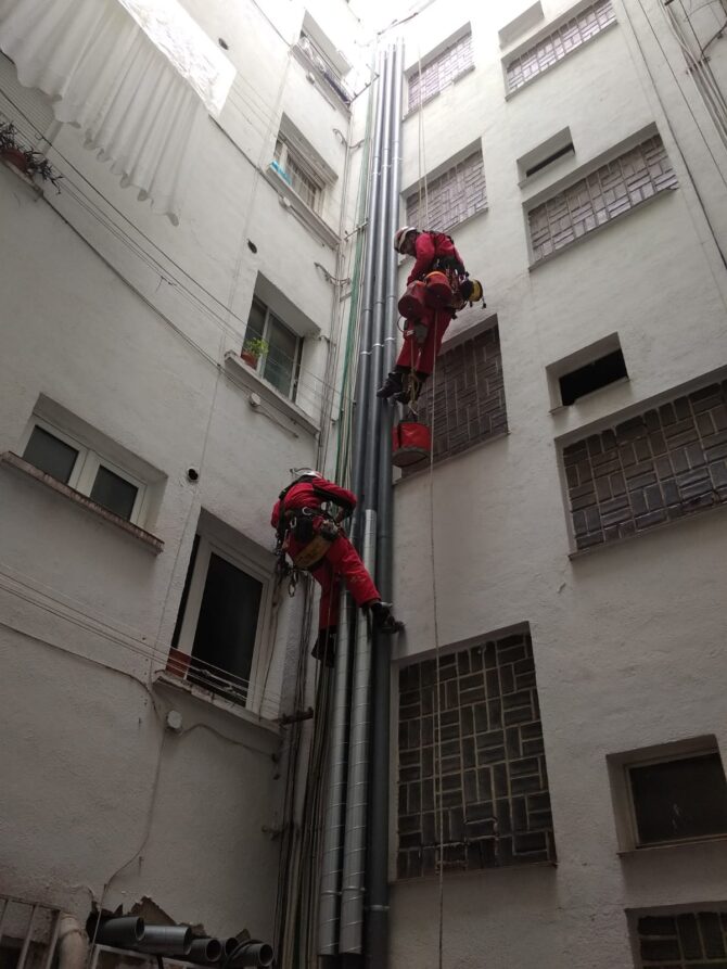 Instalación de tubos de salida