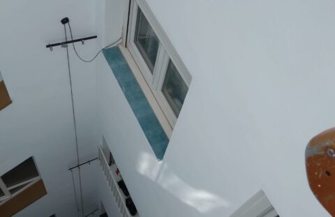 Reparación y pintura de patio interior