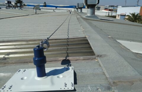 Instalación de linea de vida