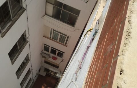 Rehabilitación patio pequeño