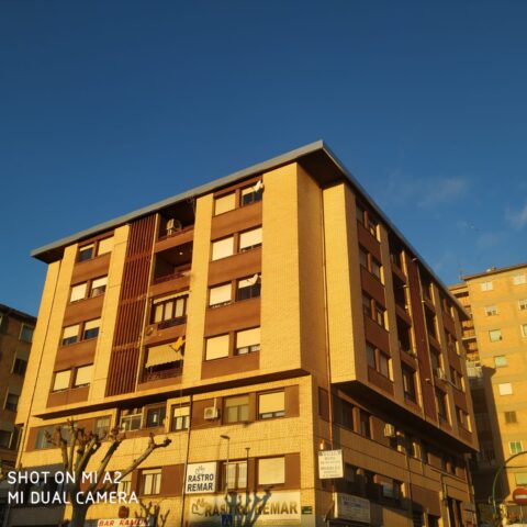 Montaje de cobertor de alero