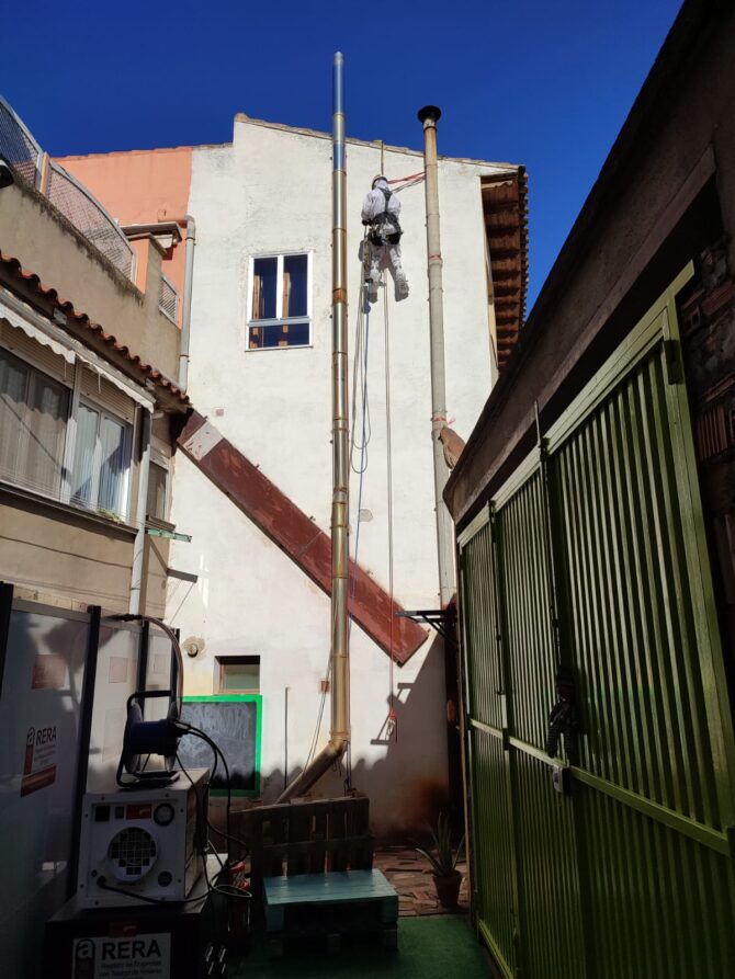 Eliminación chimenea de fibrocemento