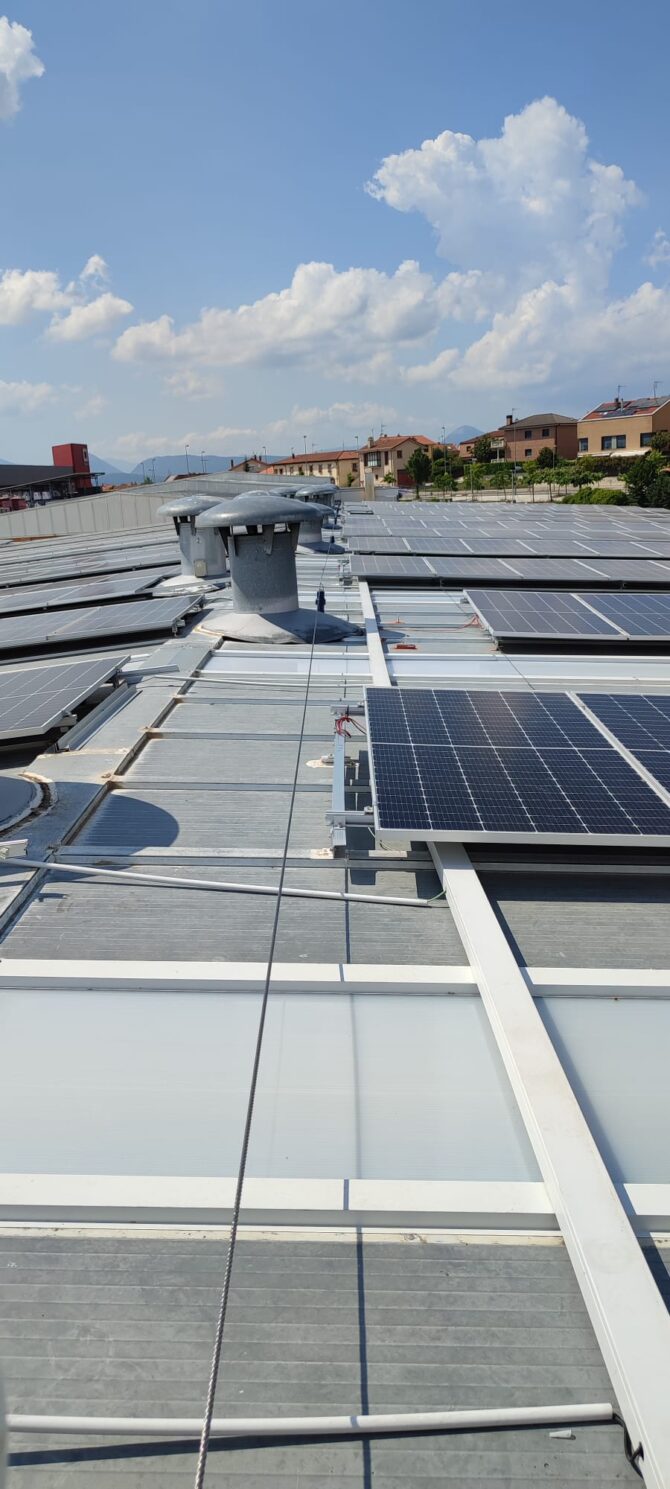 Instalación de línea de vida permanente