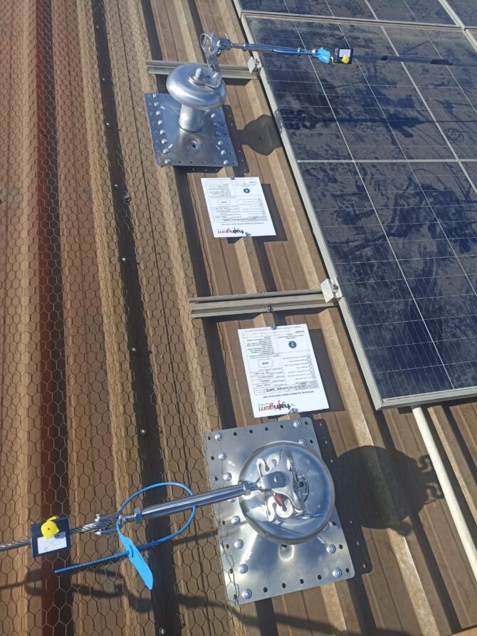 Instalación de líneas de vida permanentes