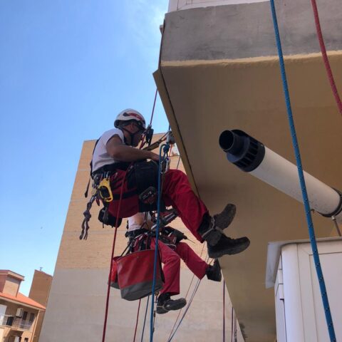 Reparaciones en fachada trasera