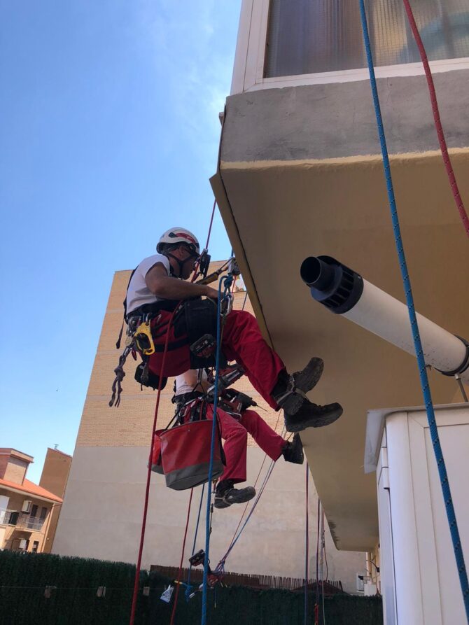 Reparaciones en fachada trasera