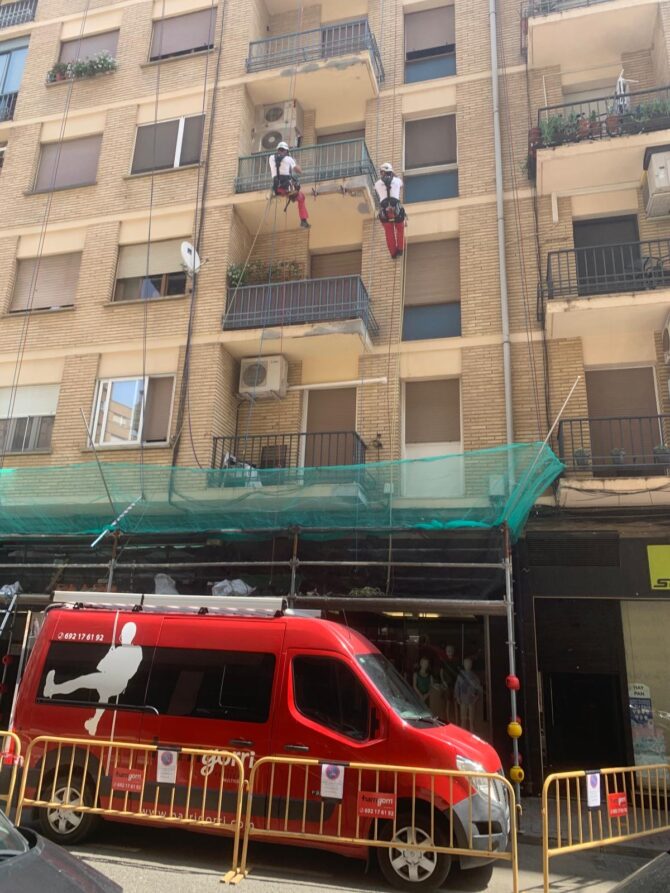 ff791805-aa3d-463e-9411-1ae20becbf10